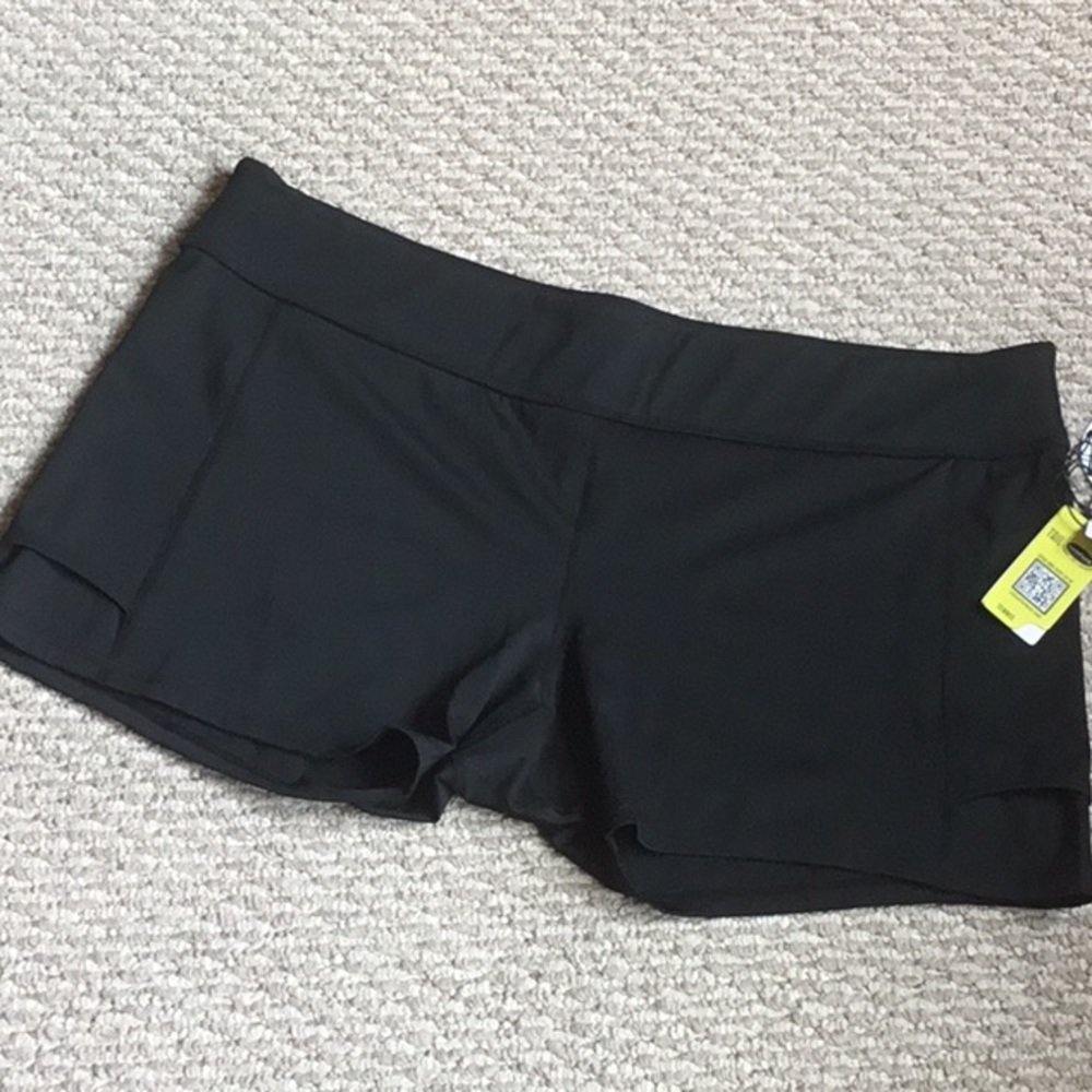 Sale!  Tail Compression Tennis Shortie - 2 colors